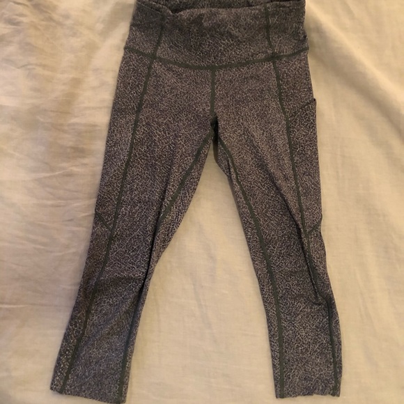 Lululemon leggings - Picture 3 of 7